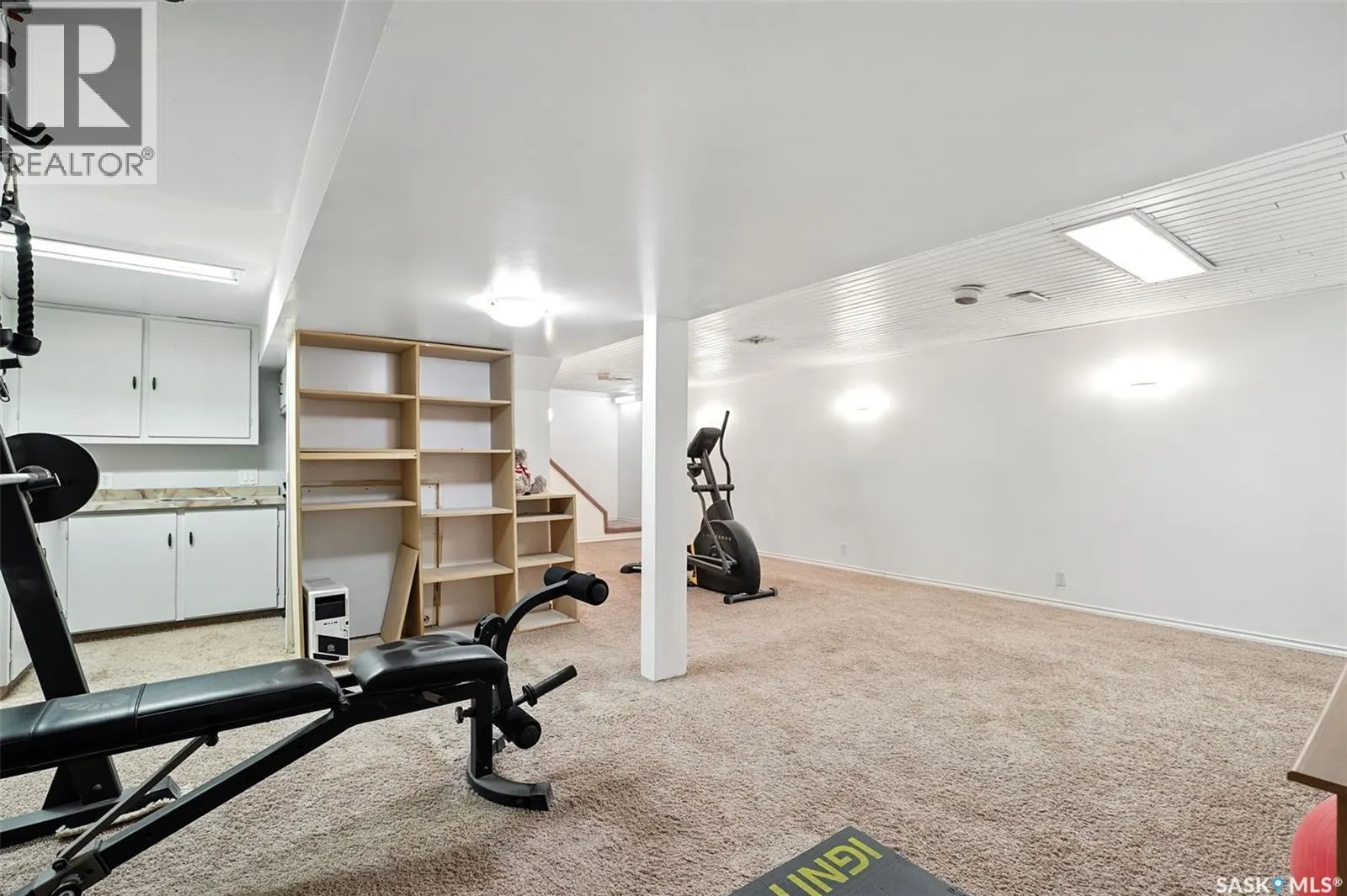 6 Capilano DRIVE