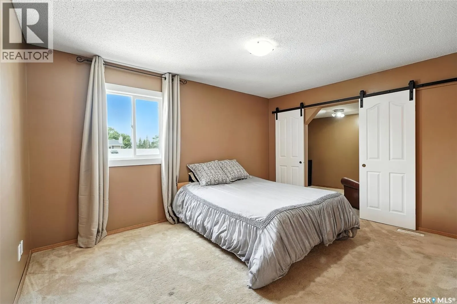 6 Capilano DRIVE