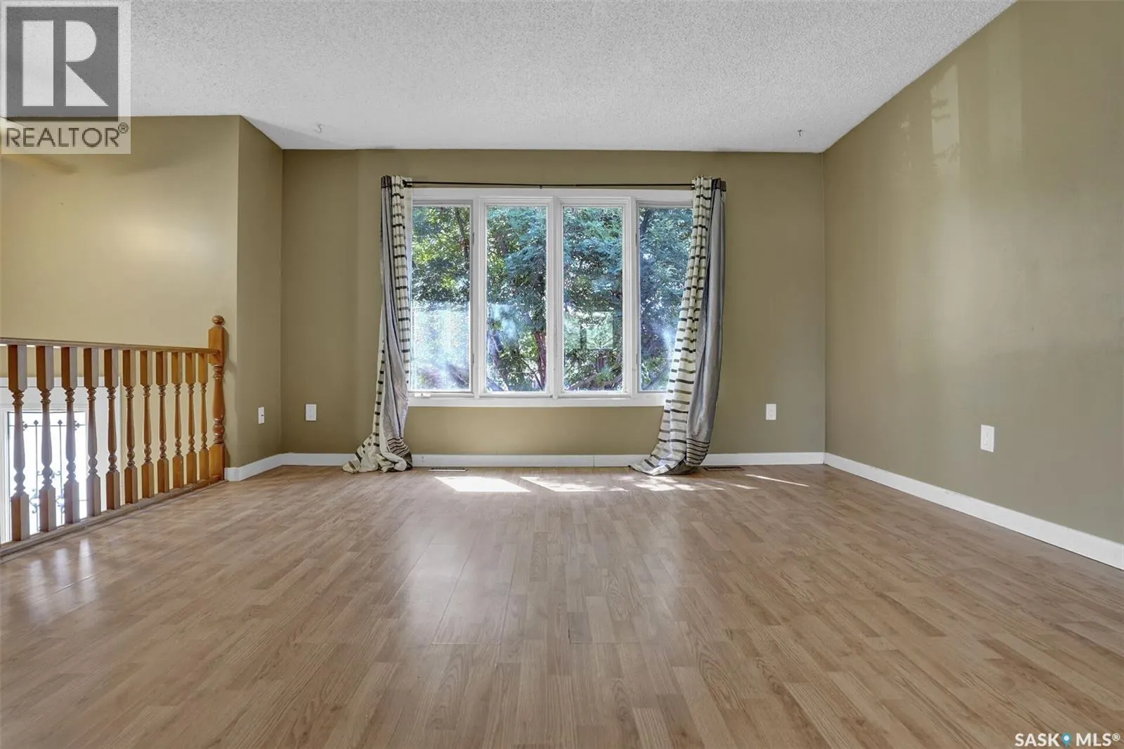 71 Rendek CRESCENT