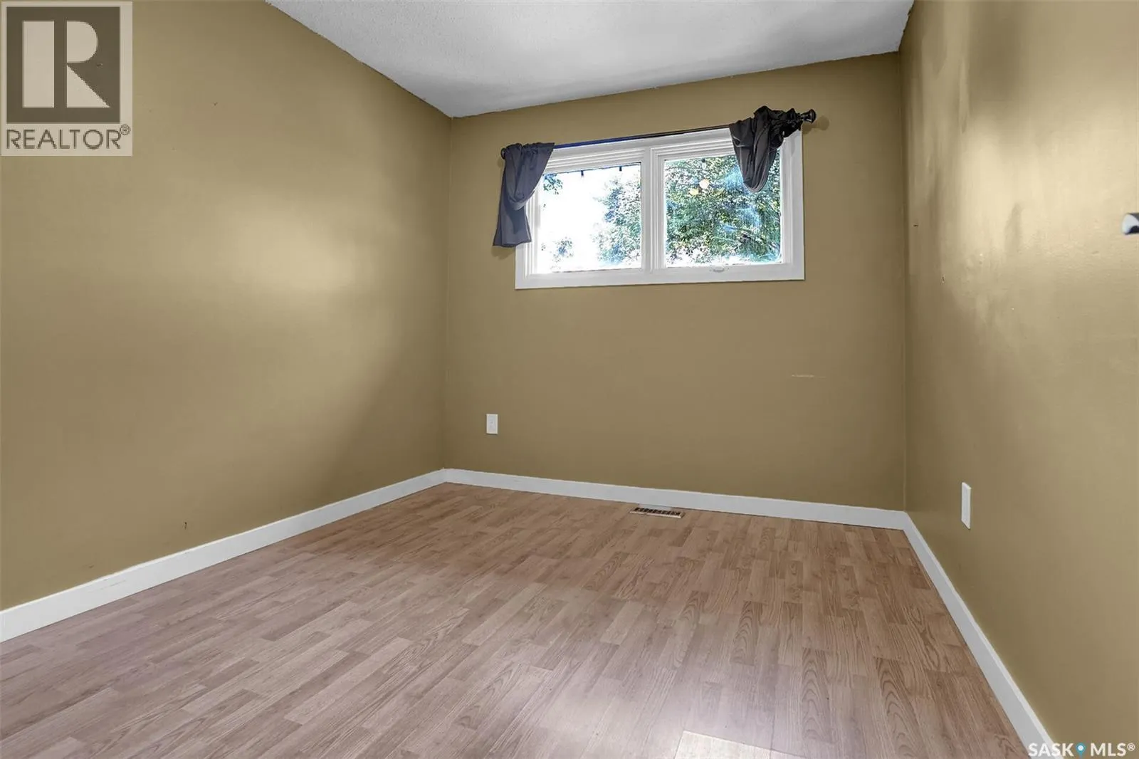 71 Rendek CRESCENT