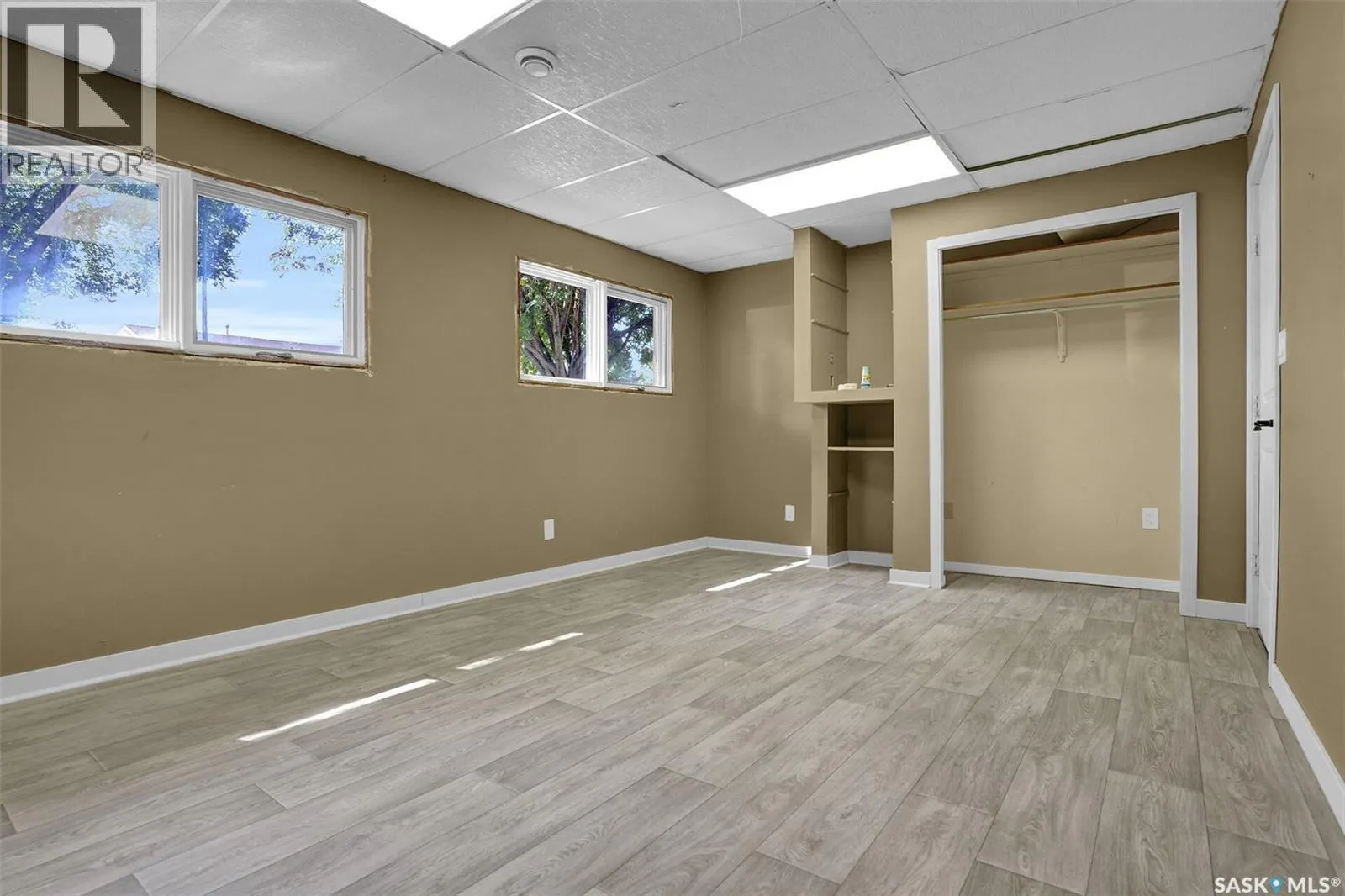 71 Rendek CRESCENT