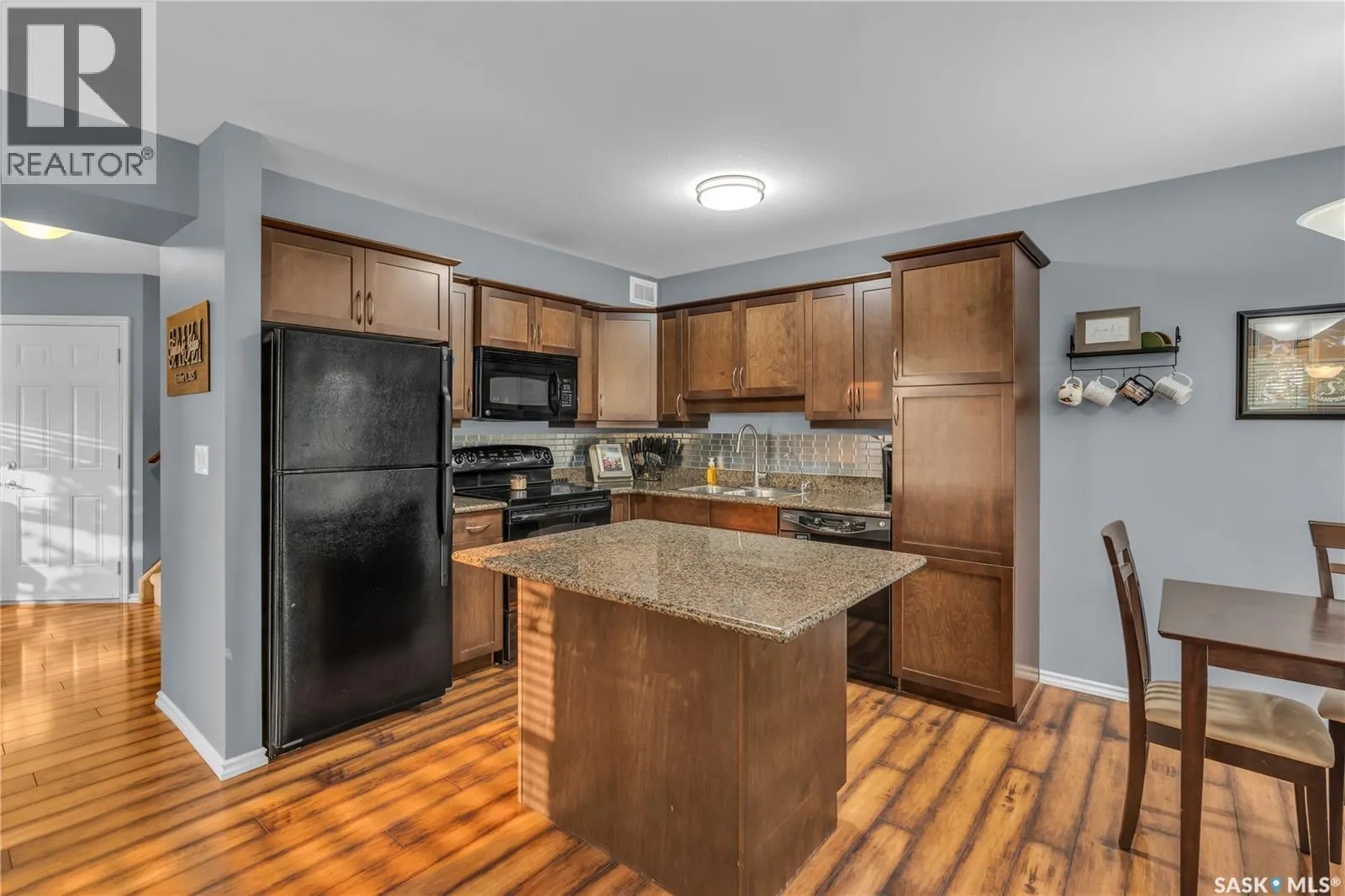 209 615 Lynd CRESCENT