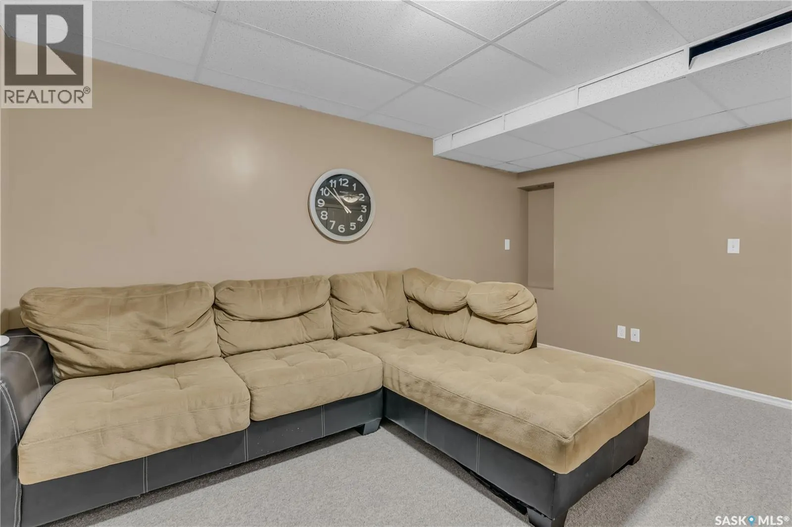 209 615 Lynd CRESCENT