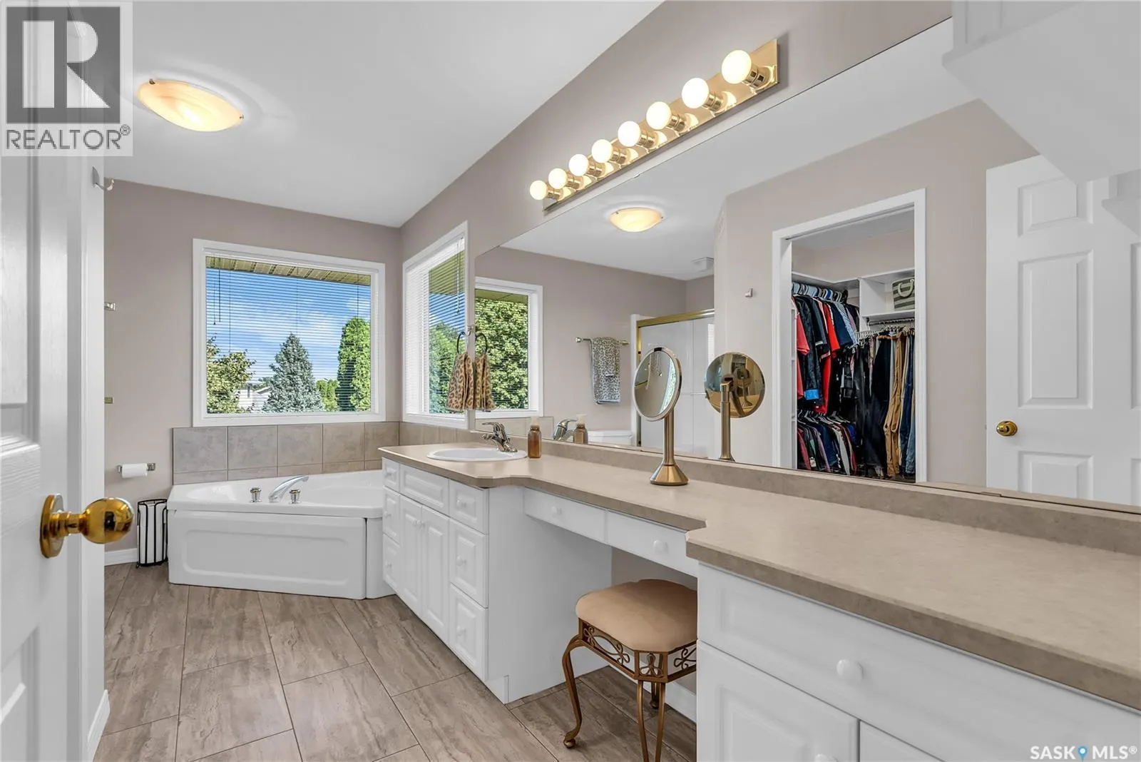 318 Mendel COVE