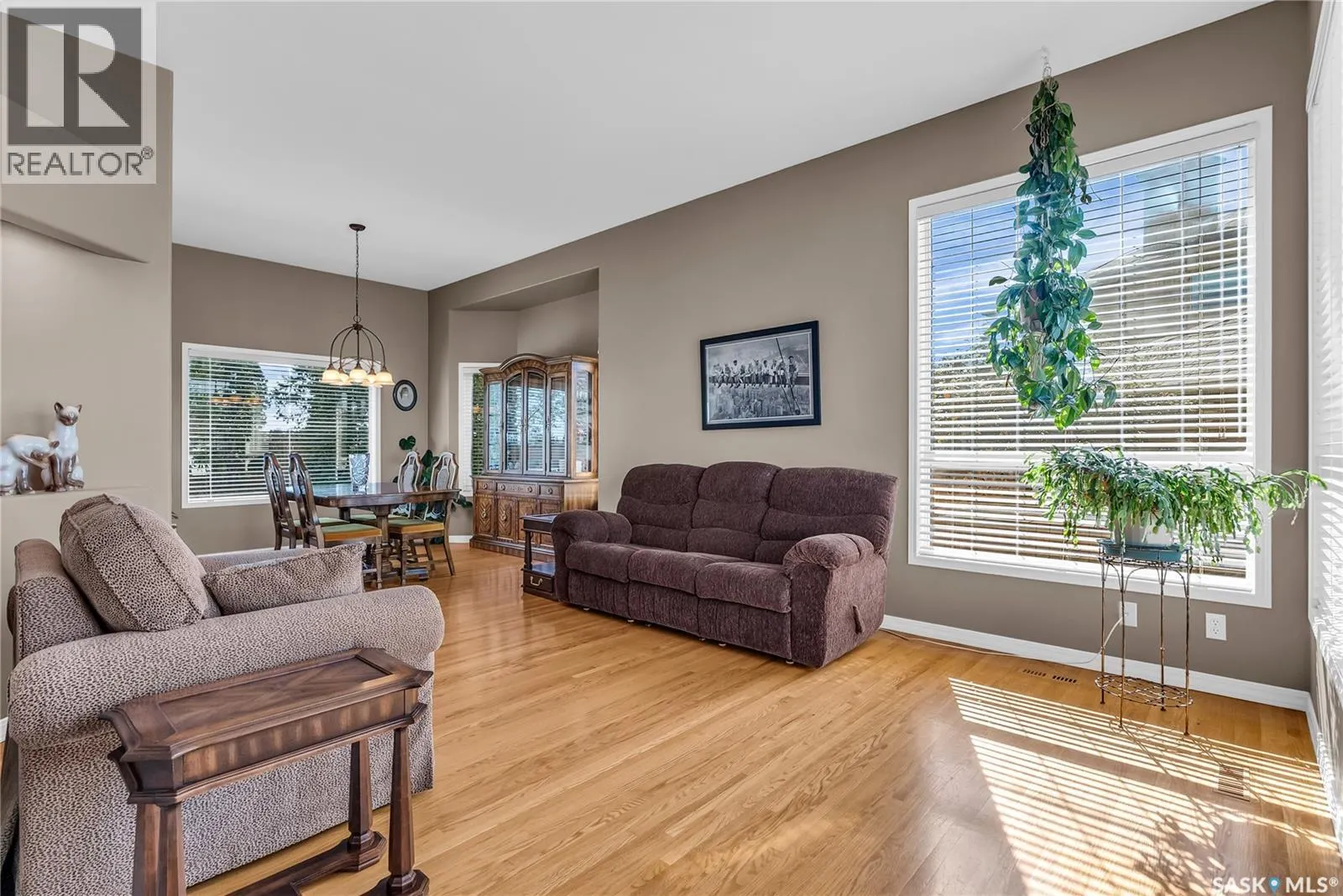 318 Mendel COVE