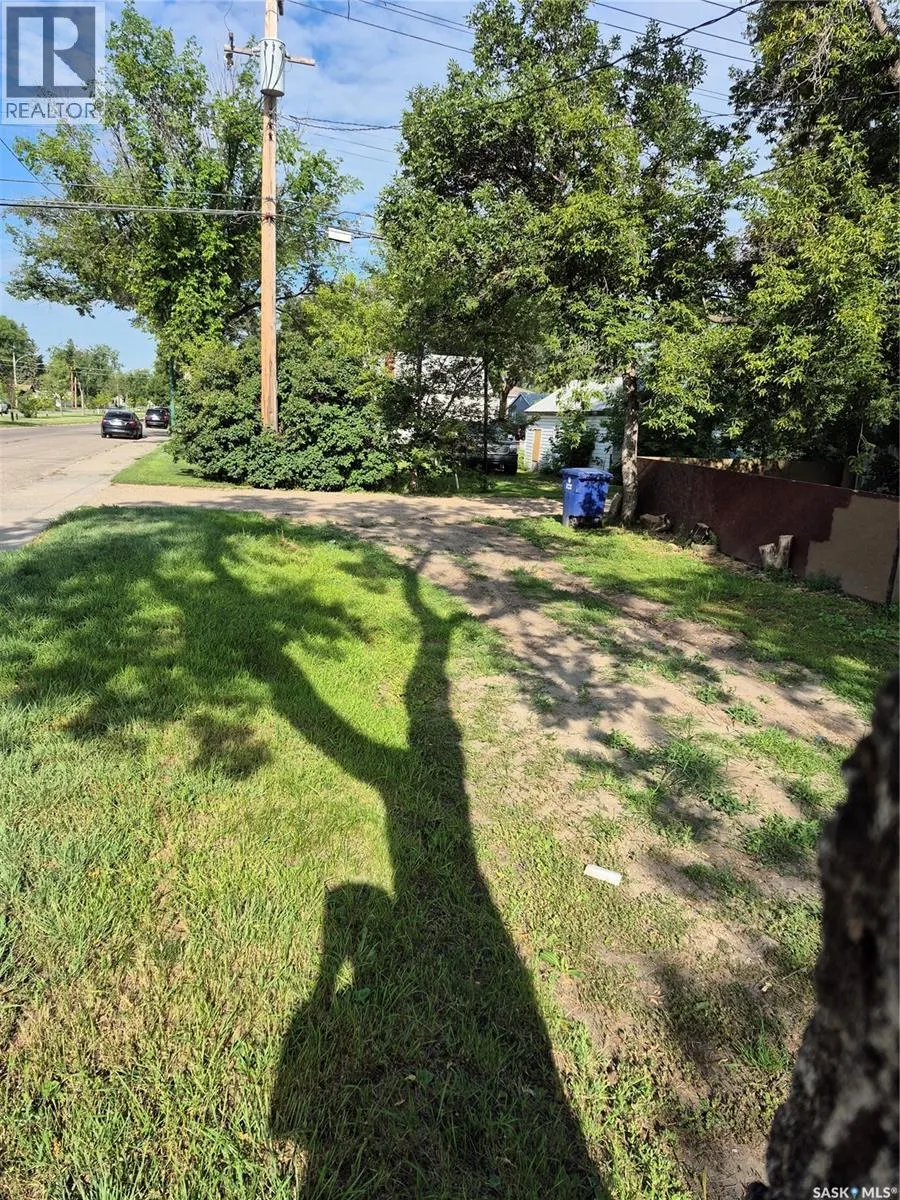 803 I AVENUE N
