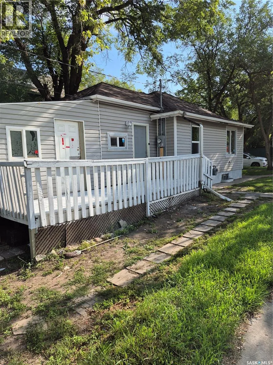 803 I AVENUE N