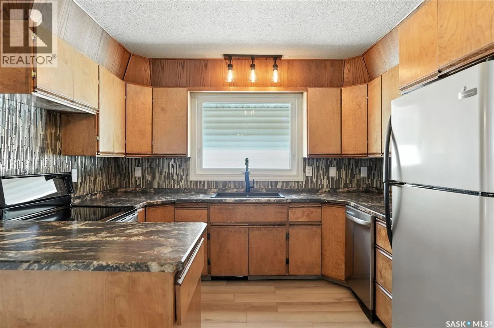 2616 20th STREET W