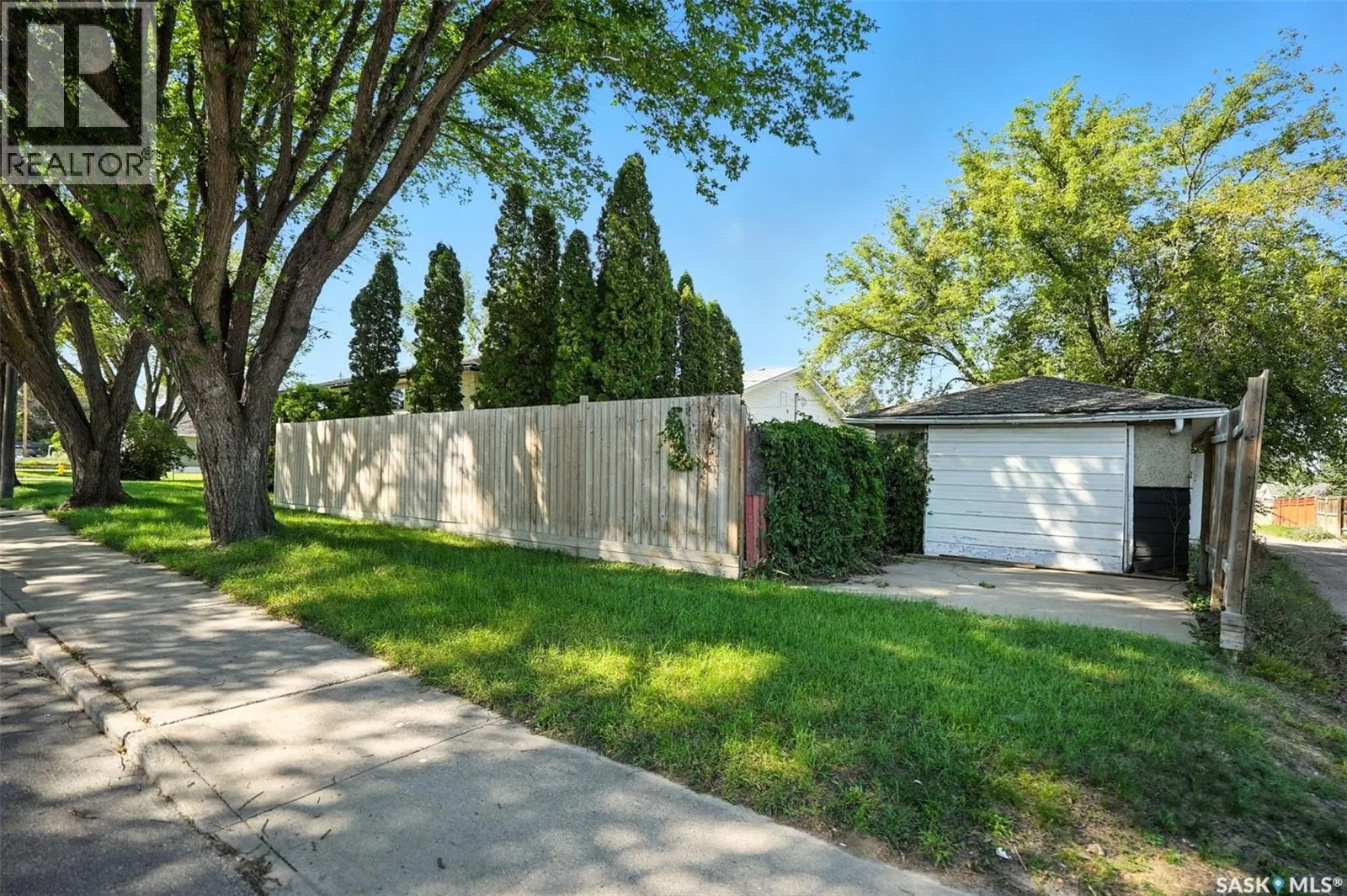 2616 20th STREET W