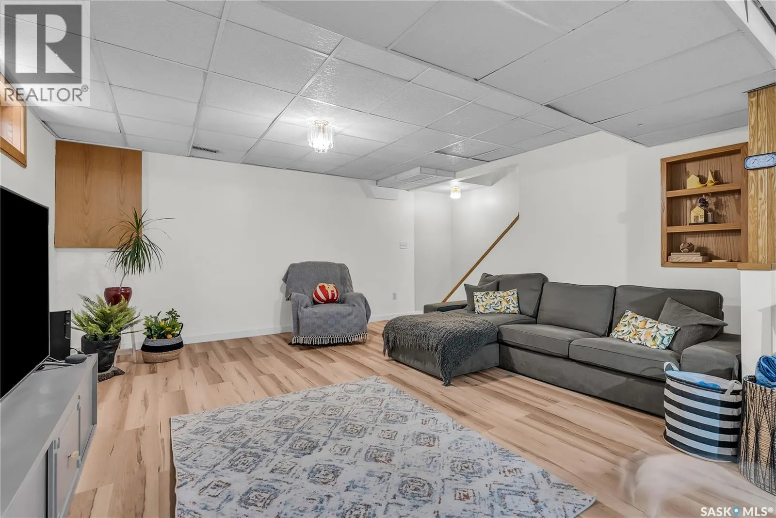 502 Brightsand CRESCENT