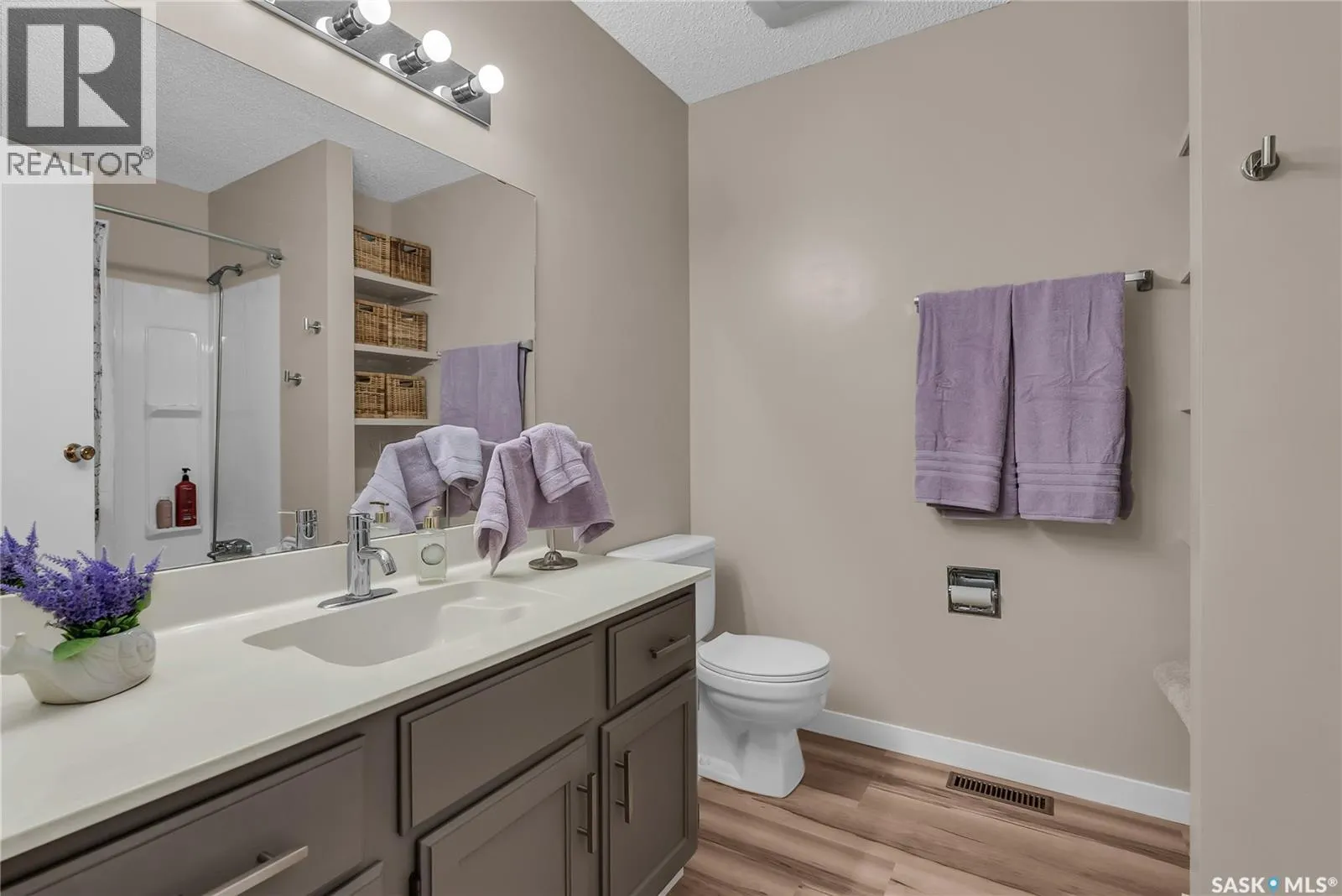 502 Brightsand CRESCENT