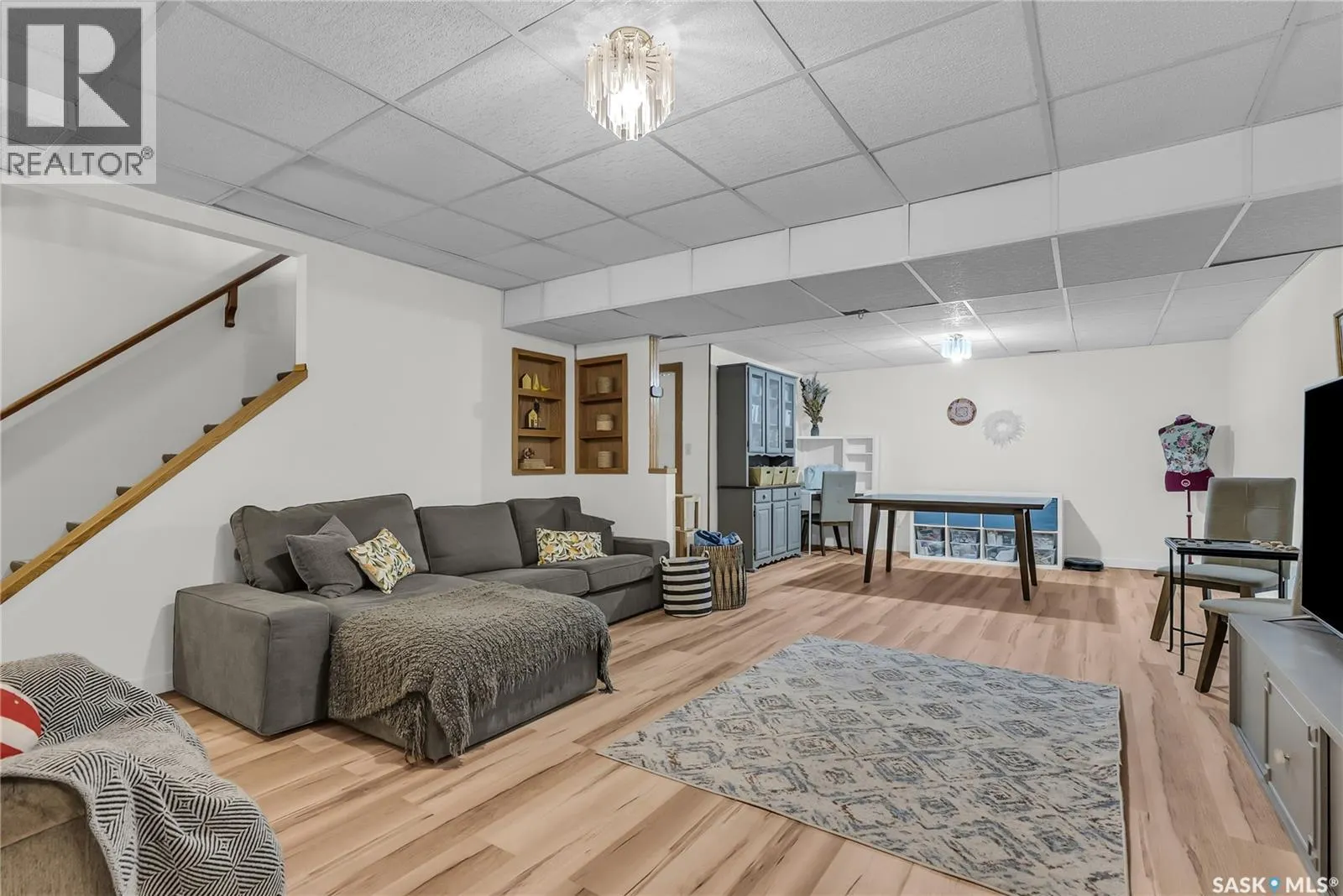 502 Brightsand CRESCENT