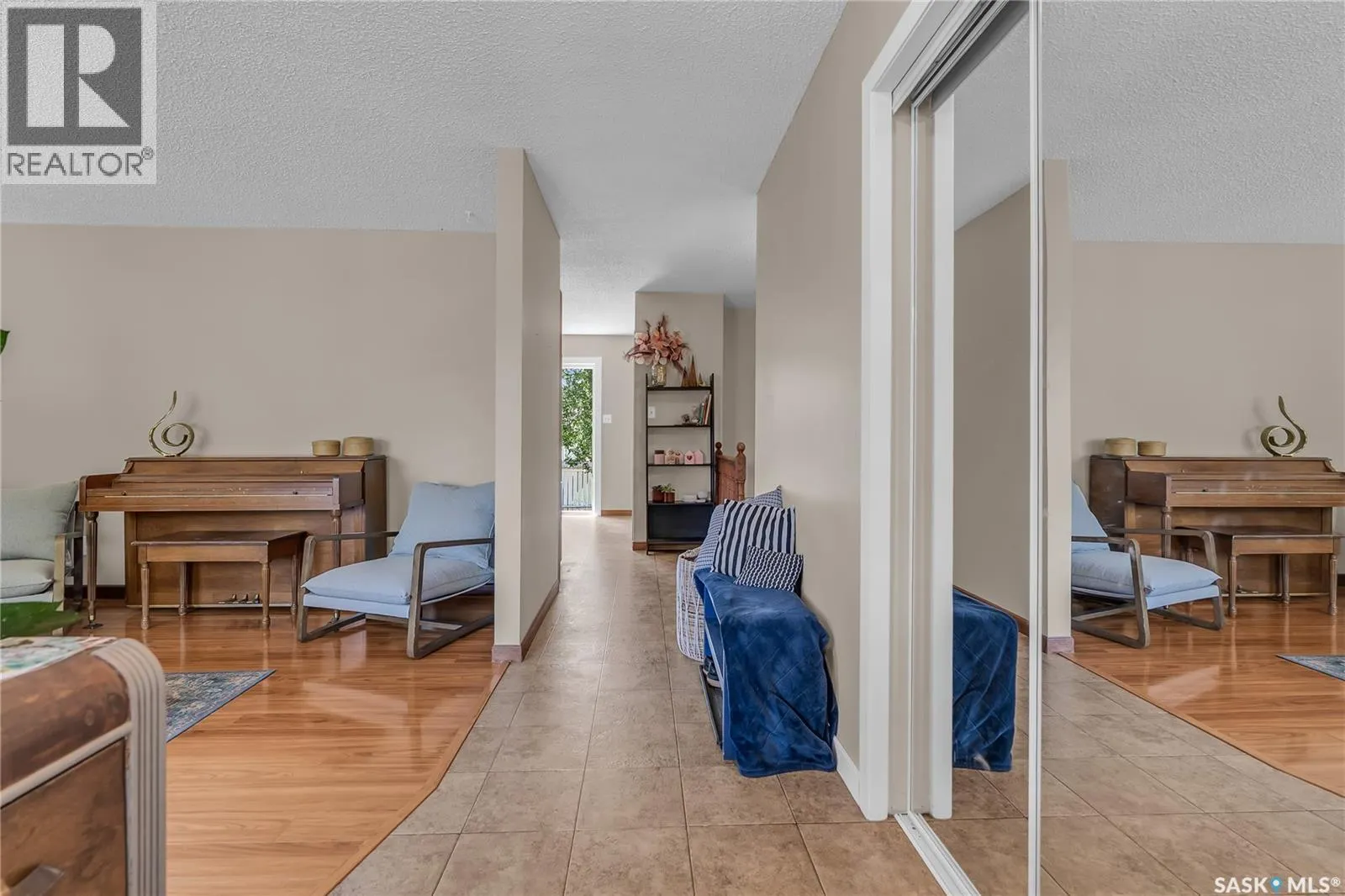 502 Brightsand CRESCENT