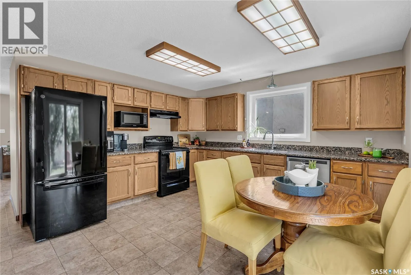 502 Brightsand CRESCENT