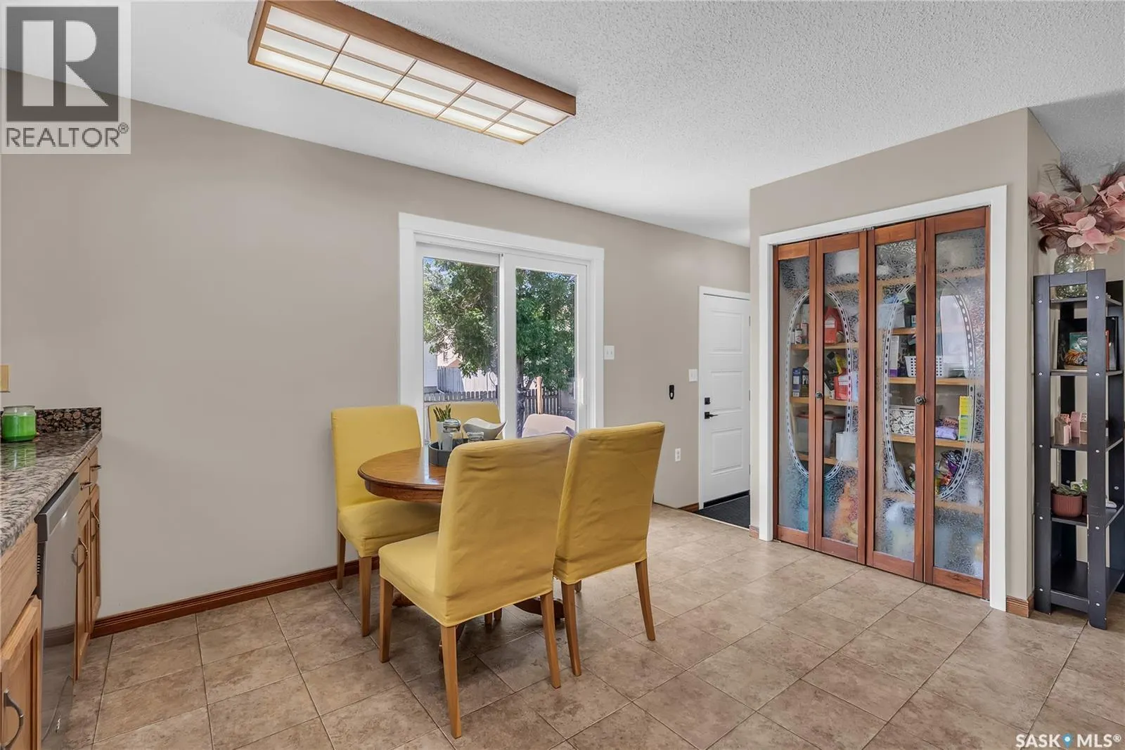 502 Brightsand CRESCENT