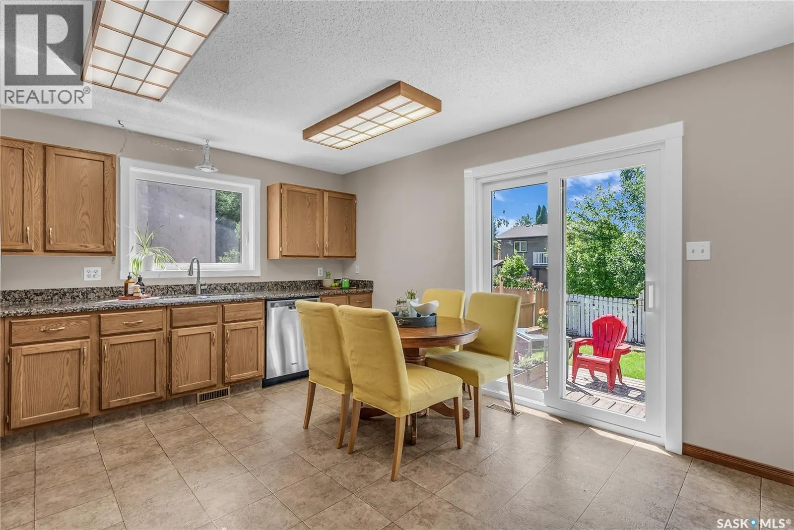 502 Brightsand CRESCENT