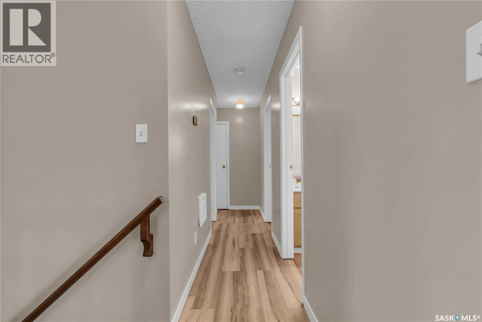 502 Brightsand CRESCENT