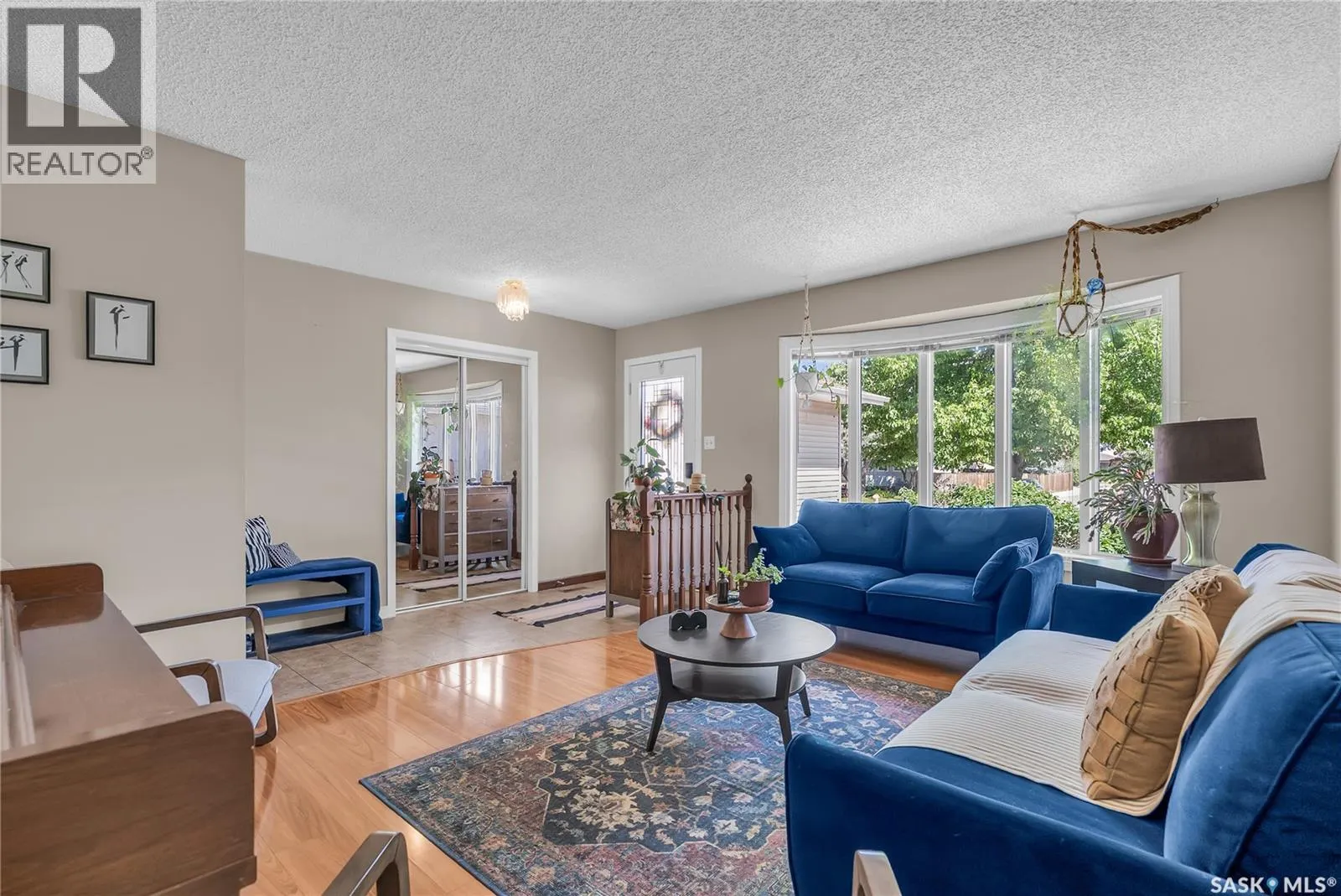 502 Brightsand CRESCENT