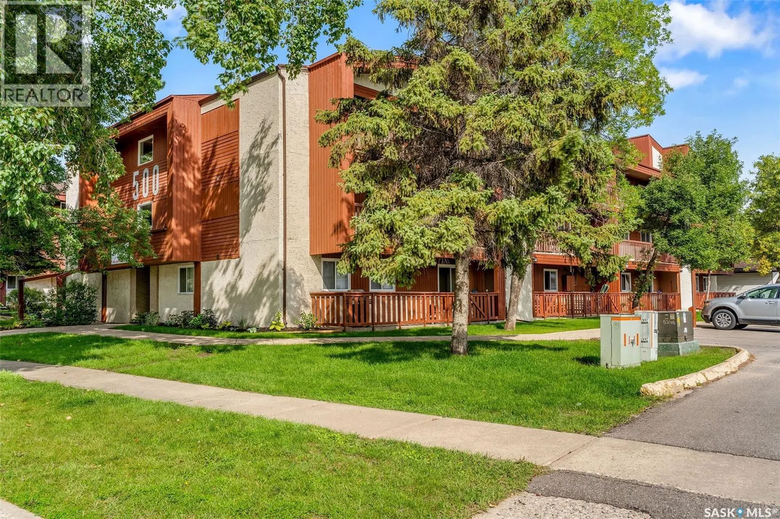502 1580 Olive Diefenbaker DRIVE