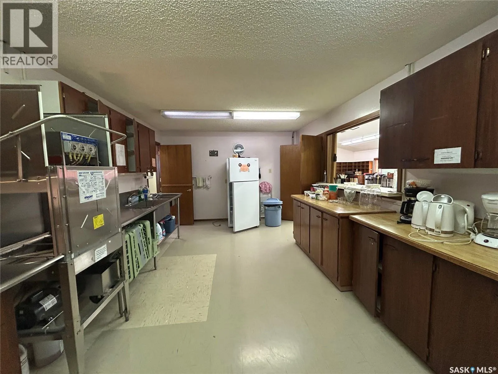 27 Hochelaga STREET W