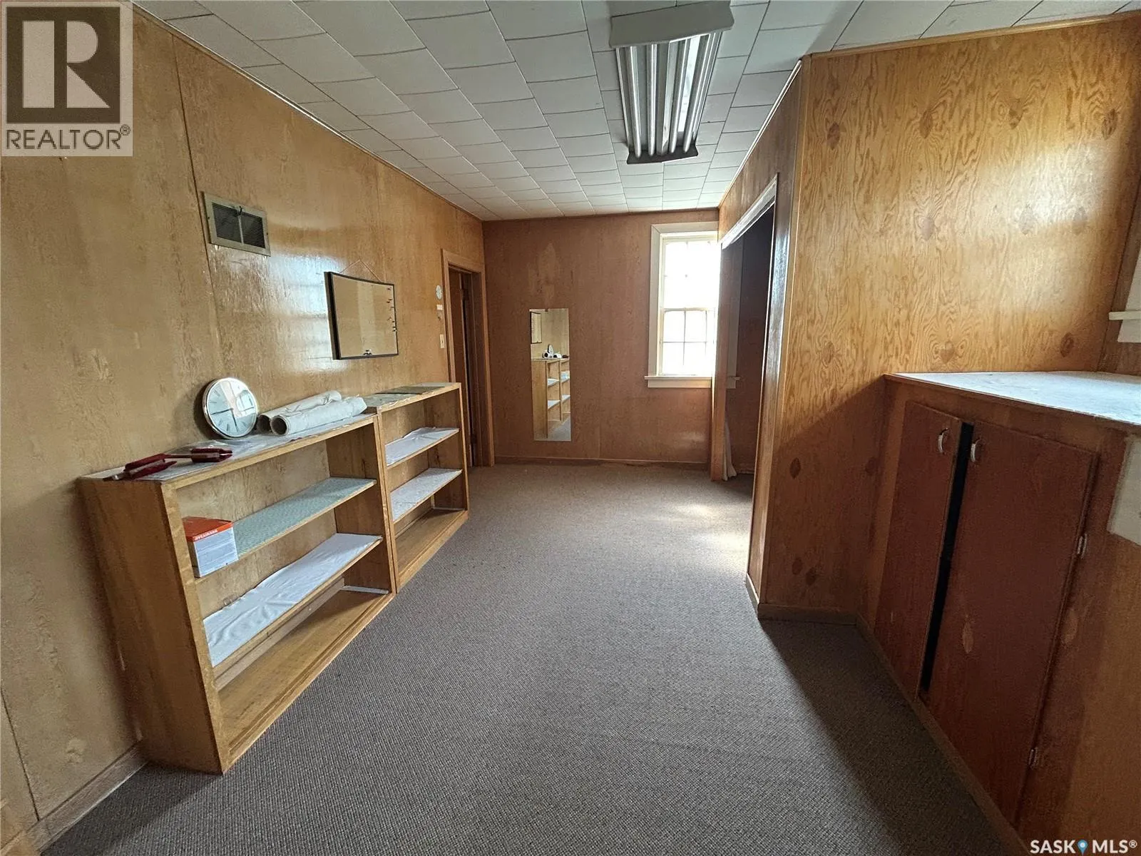 27 Hochelaga STREET W