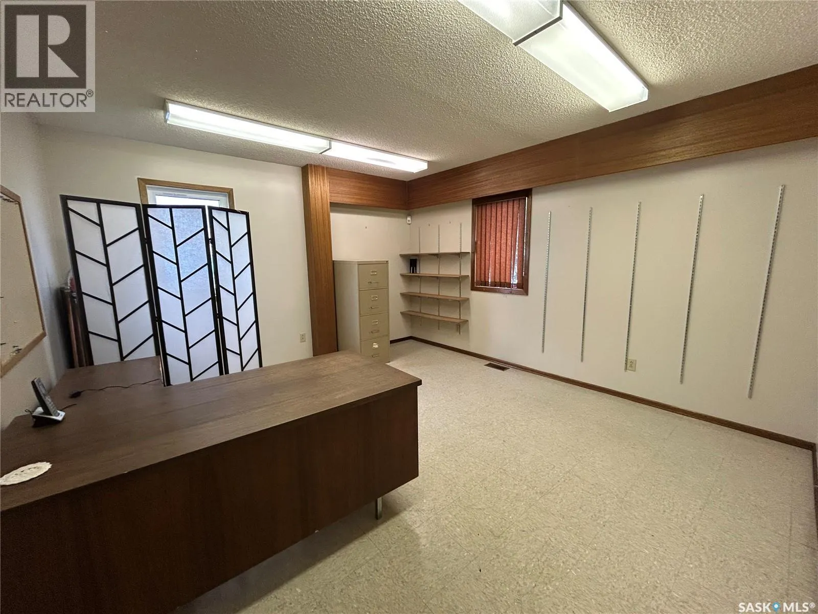 27 Hochelaga STREET W