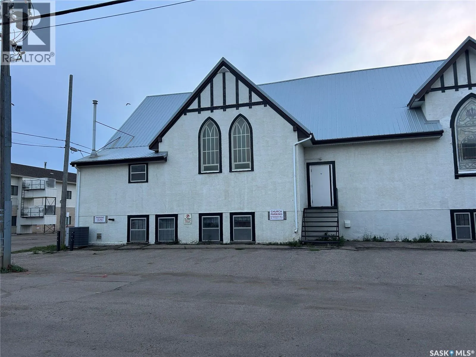 27 Hochelaga STREET W