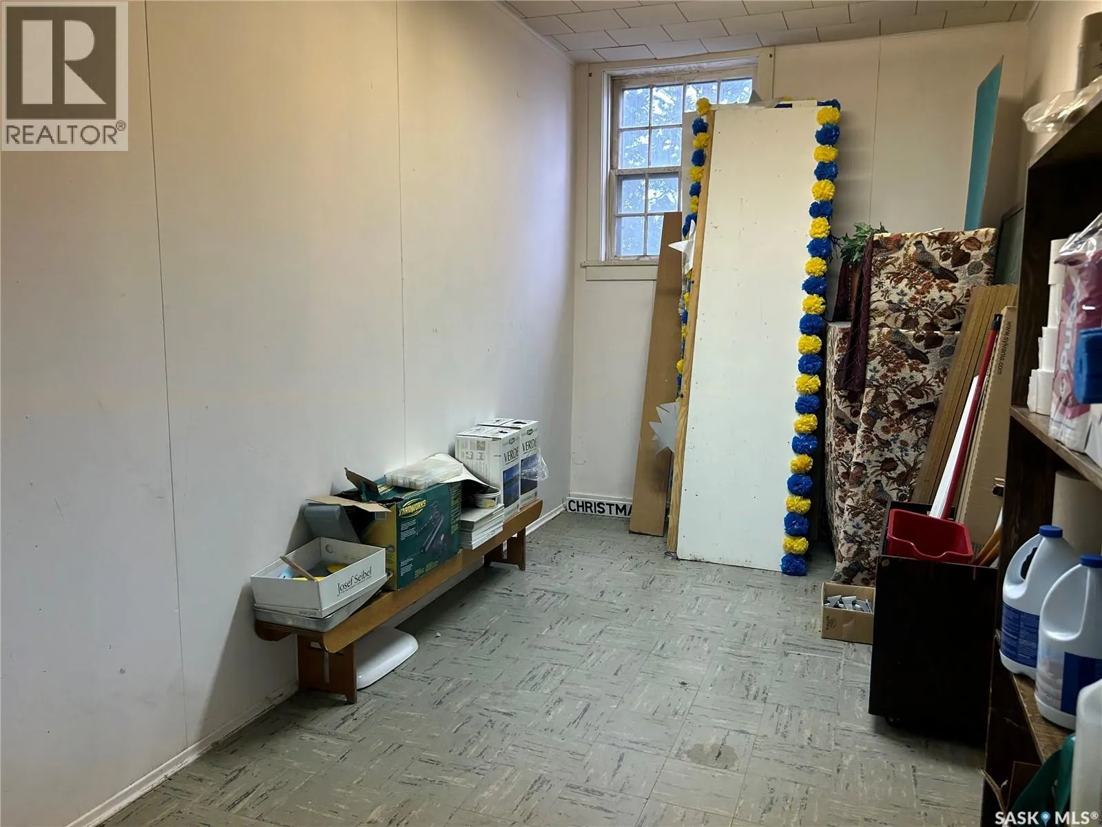 27 Hochelaga STREET W