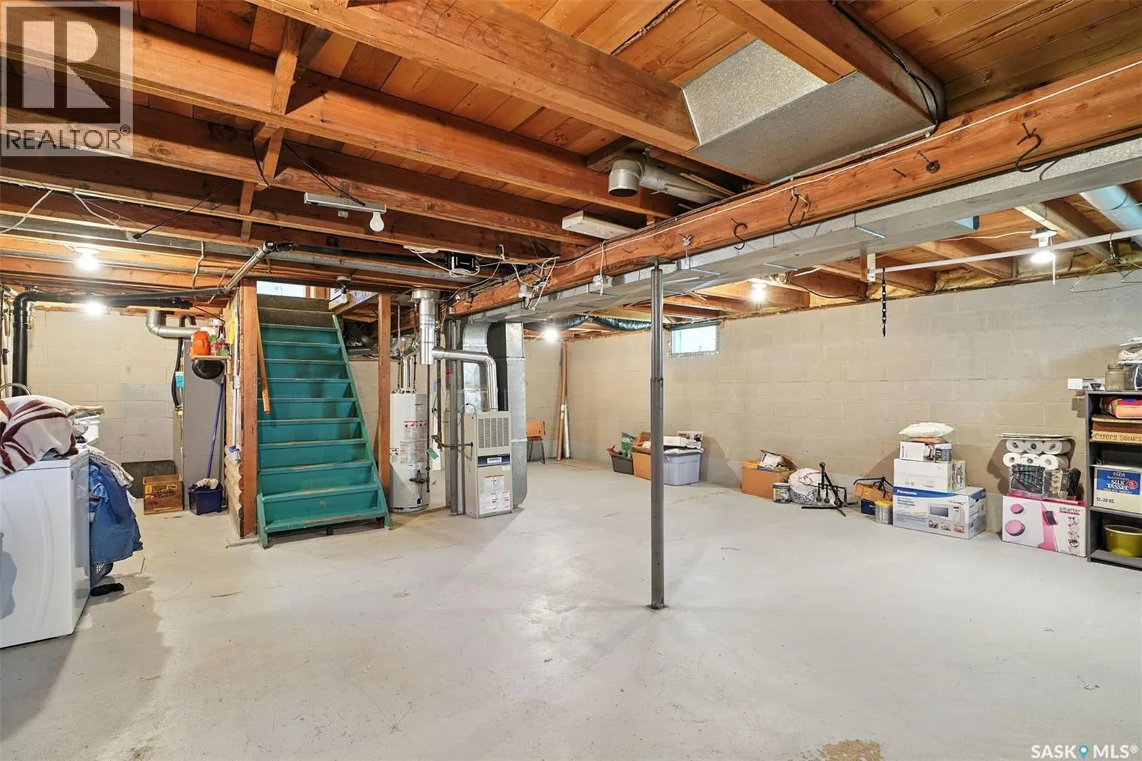 112 Elizabeth STREET W