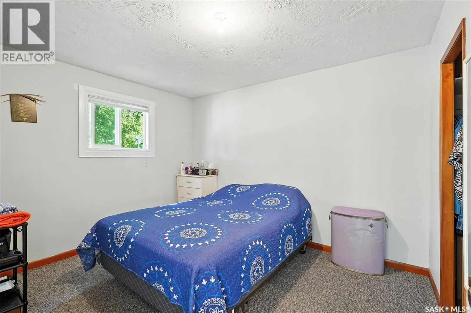 112 Elizabeth STREET W