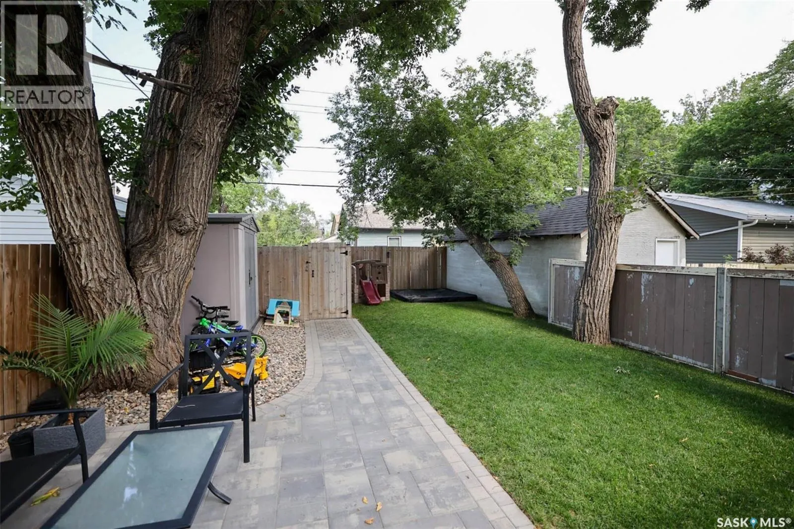3408 Victoria AVENUE