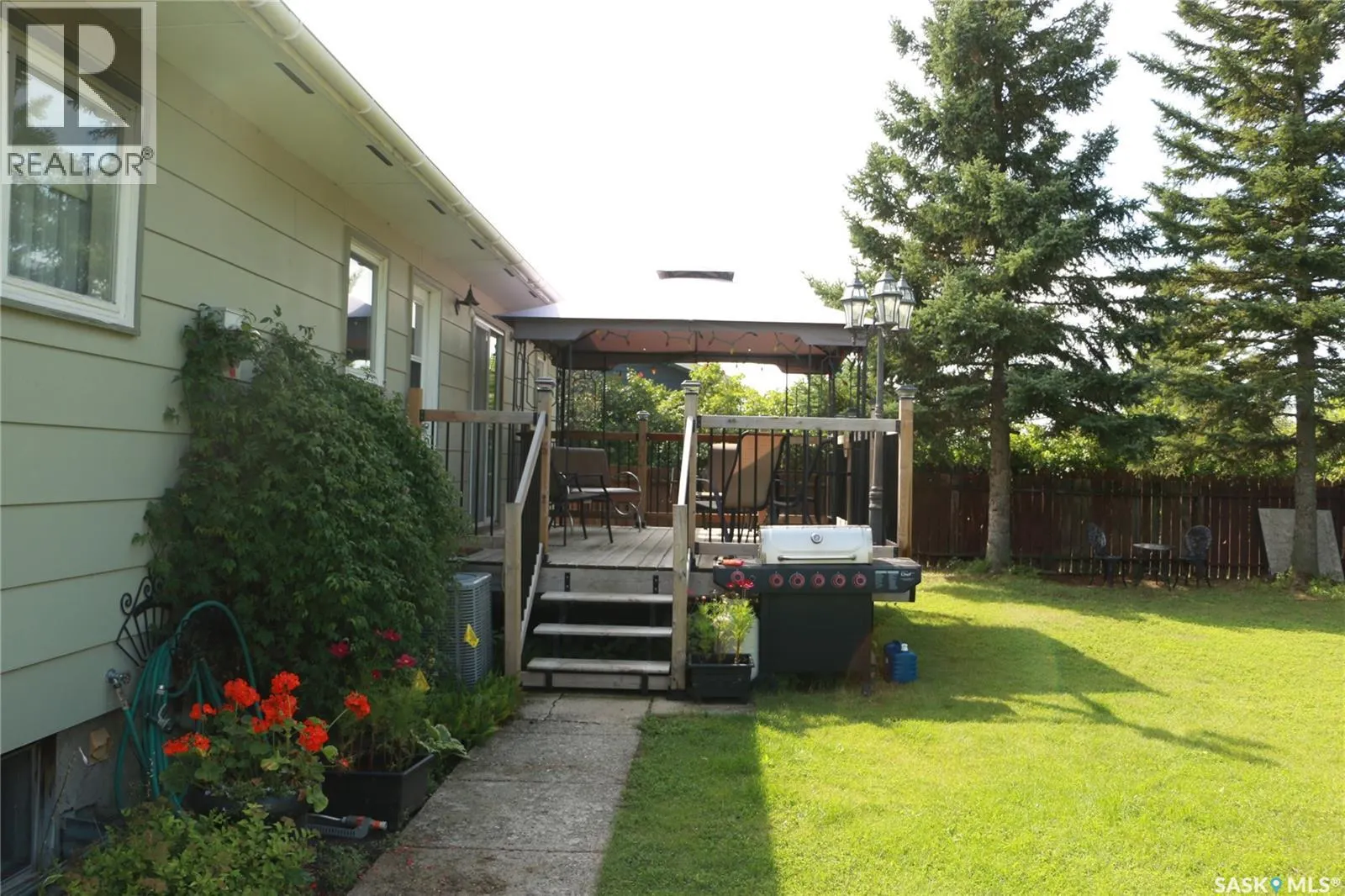 32 Howard CRESCENT