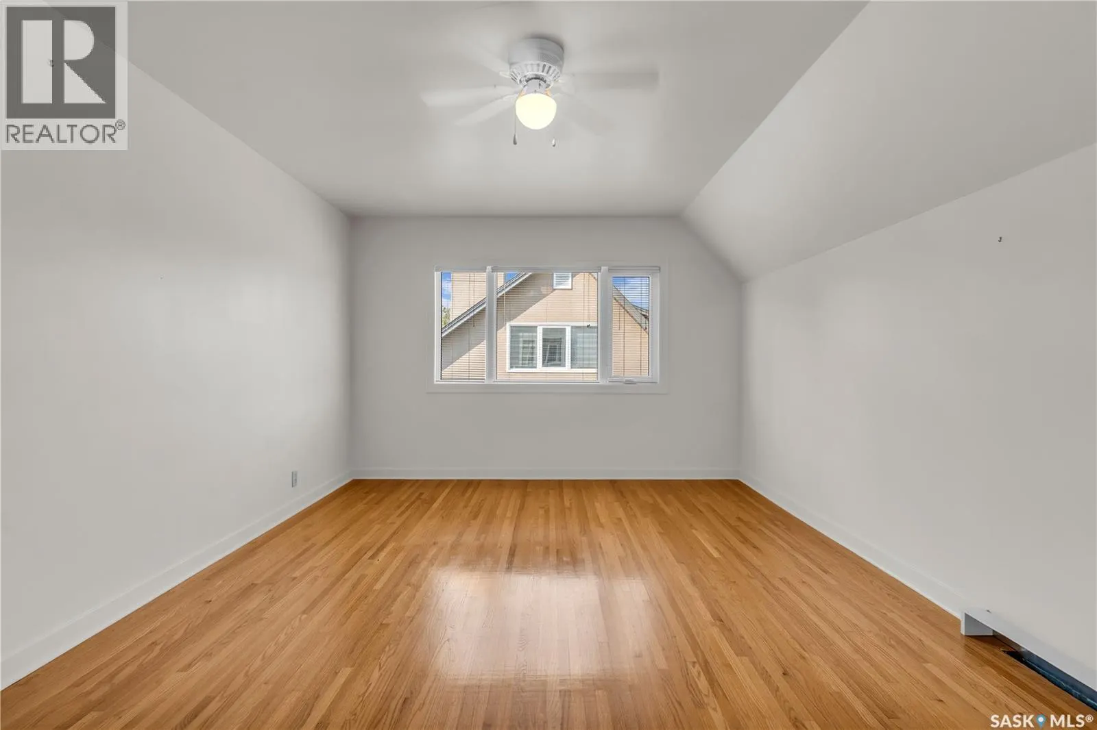 13 Lamont CRESCENT