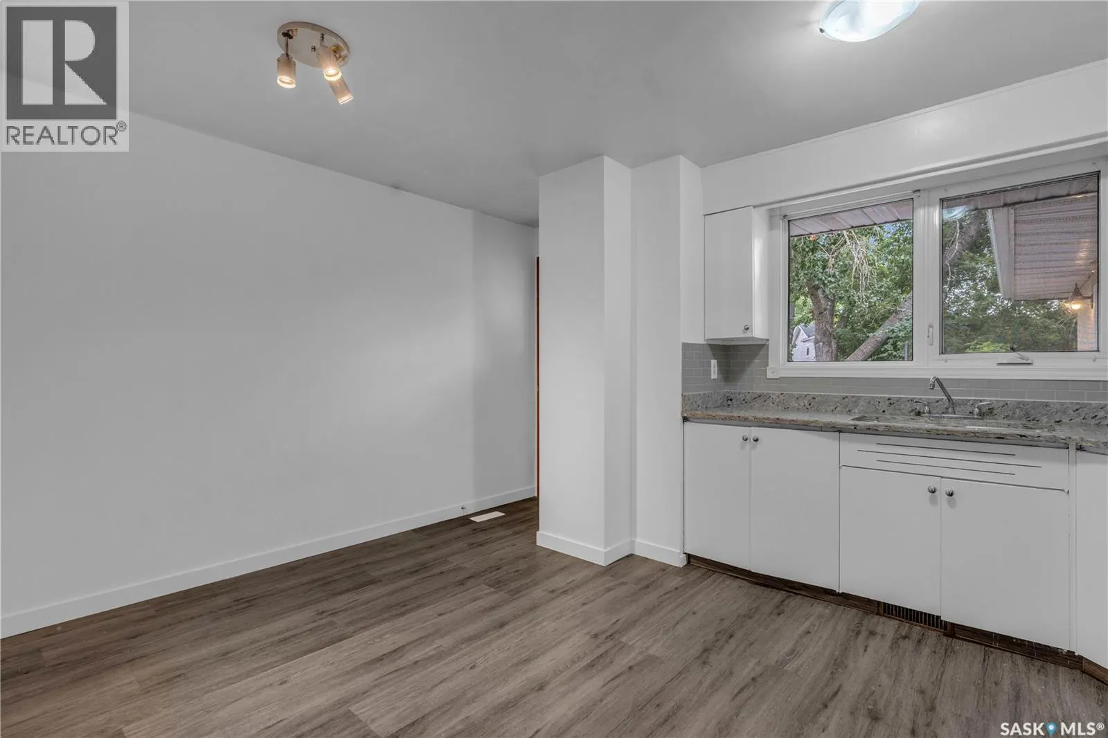 125 Fairview ROAD