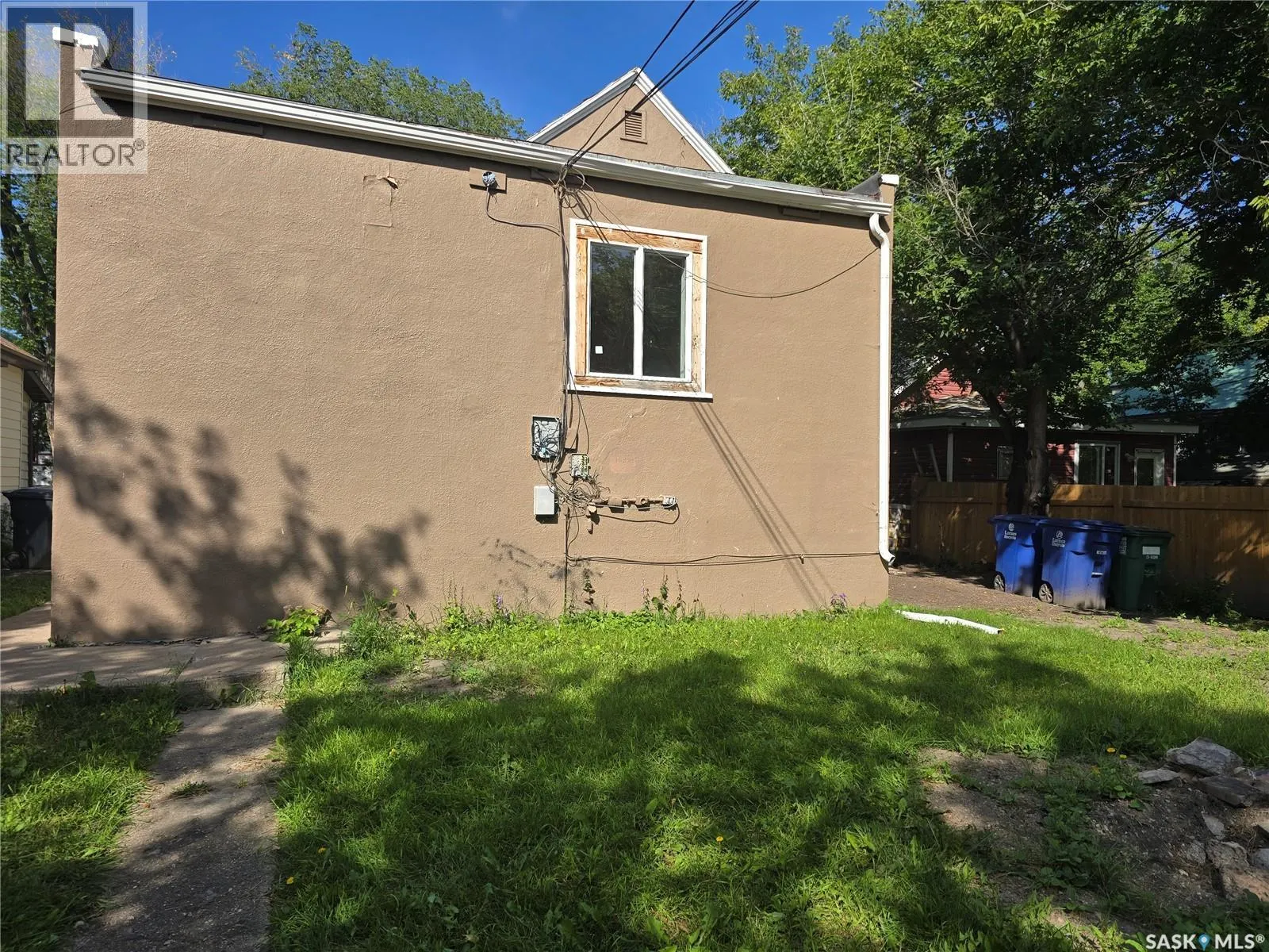 228 F AVENUE N
