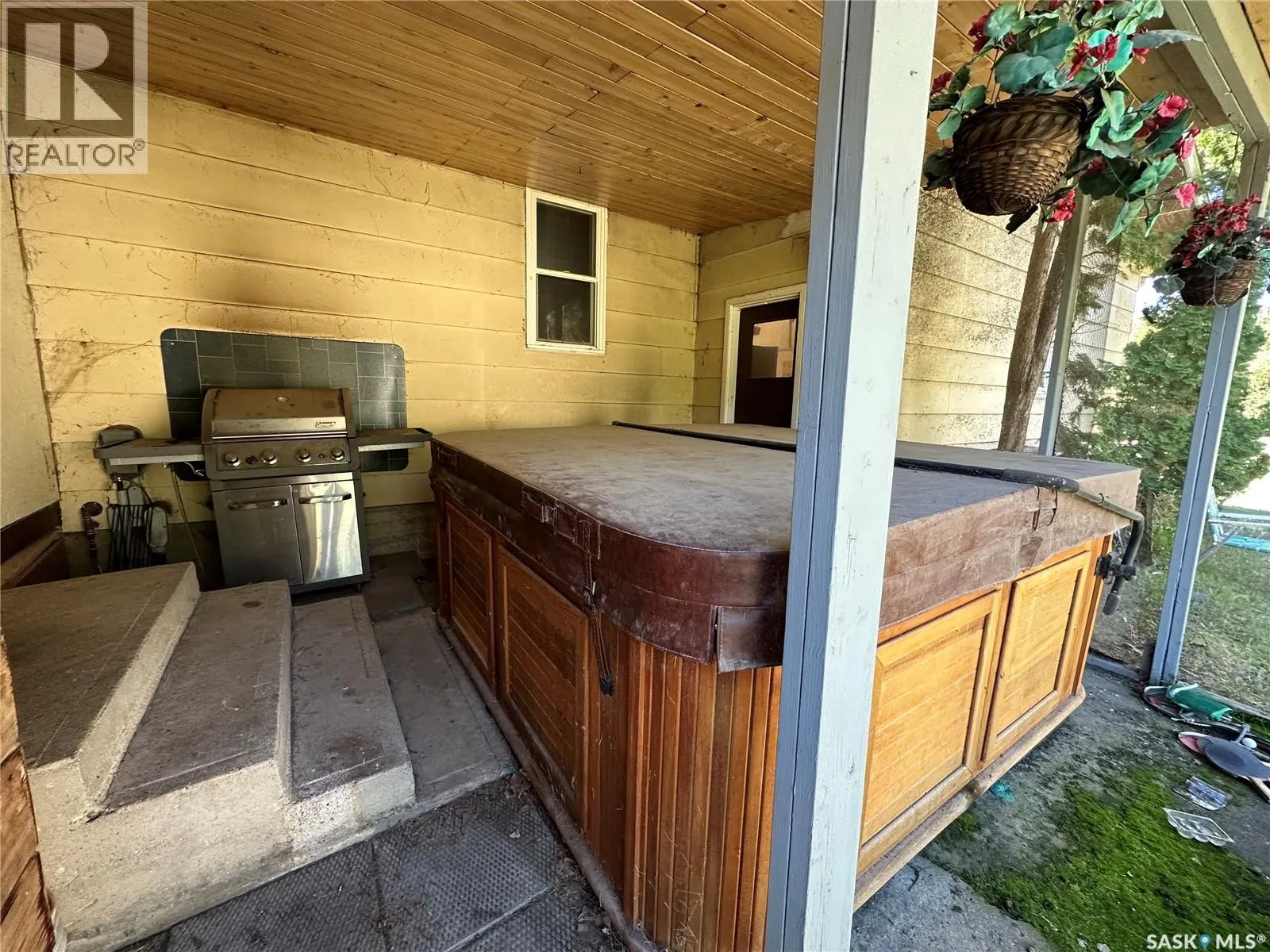 Todoschuk Acreage