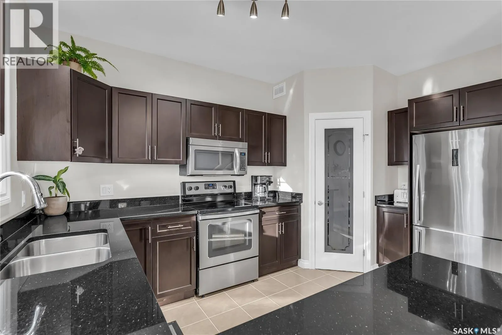 14 118 Hampton CIRCLE