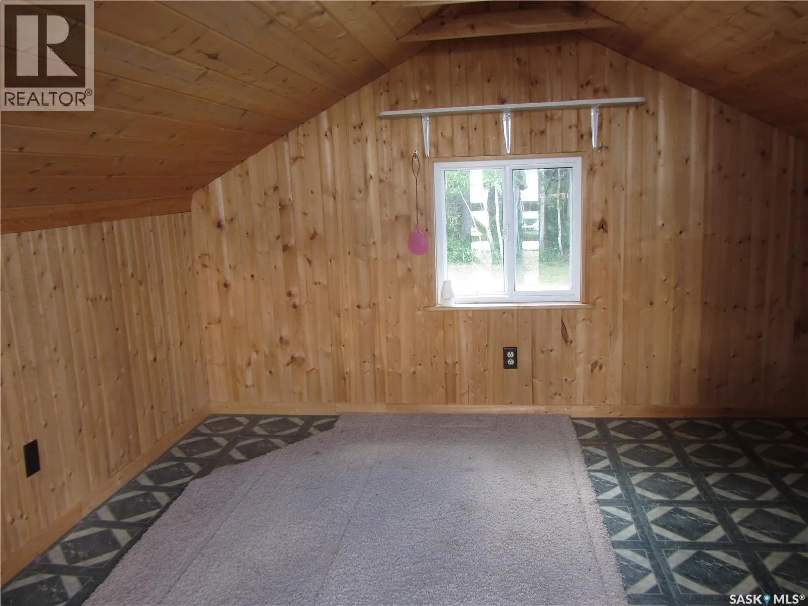 7 Spruce CRESCENT