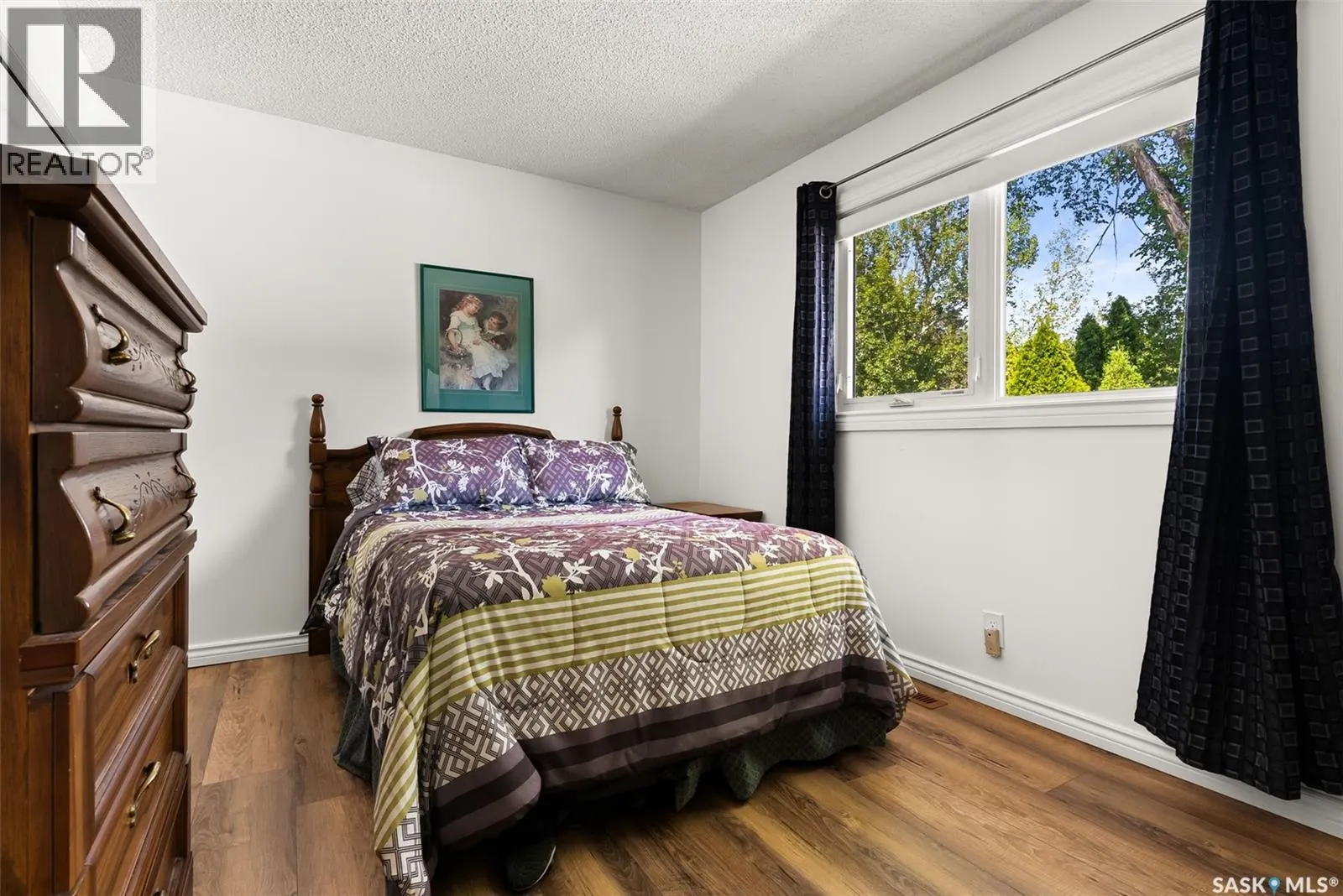 99 Magee CRESCENT