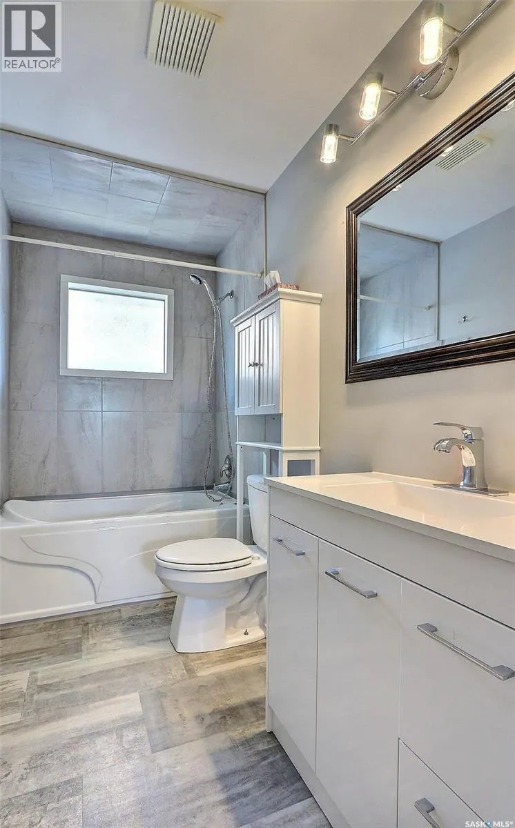 429 23rd STREET W