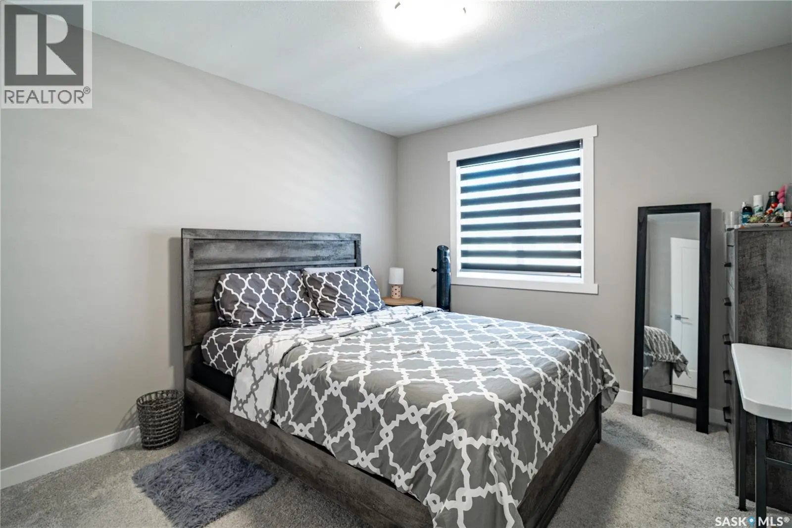 4657 Ferndale CRESCENT