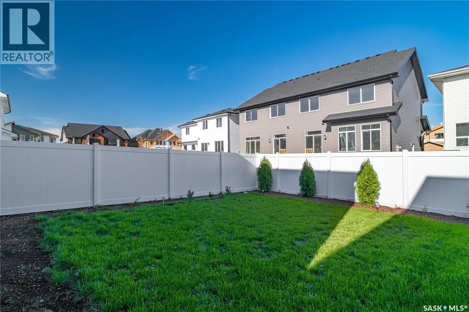 4657 Ferndale CRESCENT