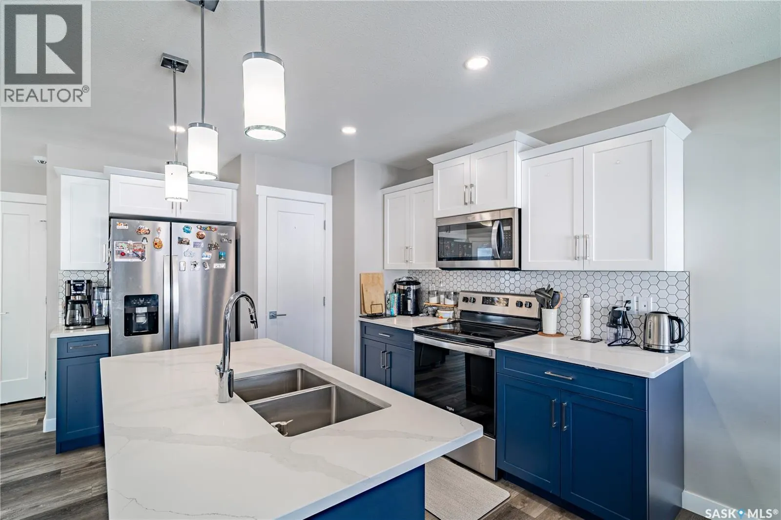 4657 Ferndale CRESCENT