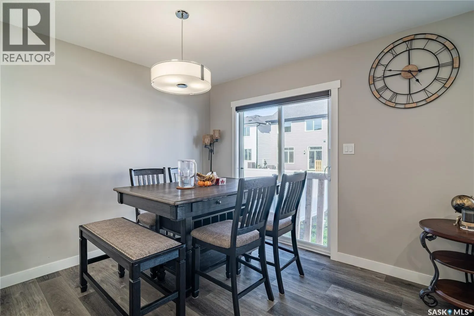 4657 Ferndale CRESCENT