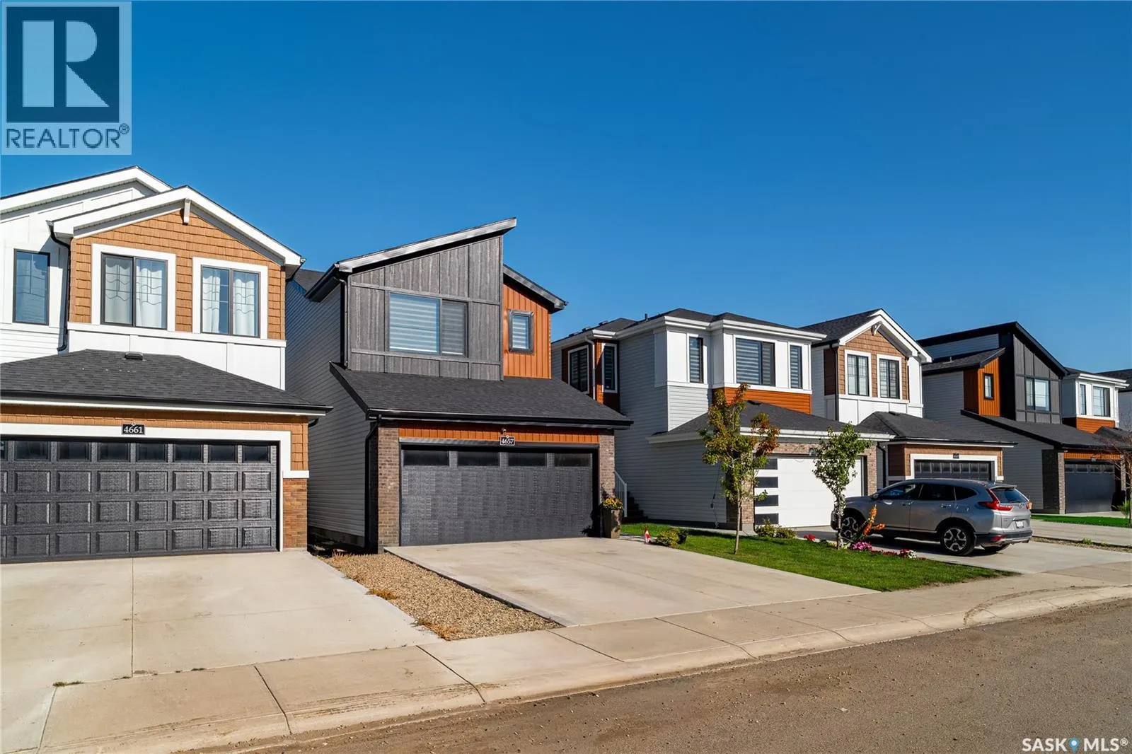 4657 Ferndale CRESCENT