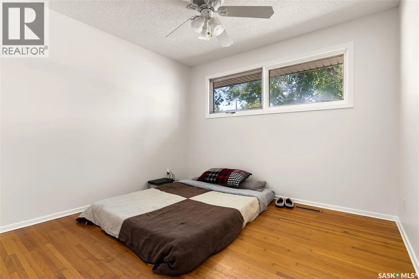 4 Burrows STREET