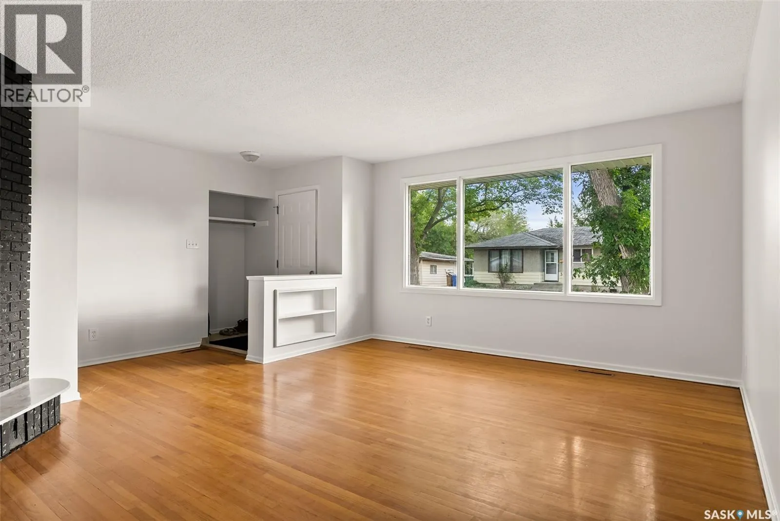 4 Burrows STREET