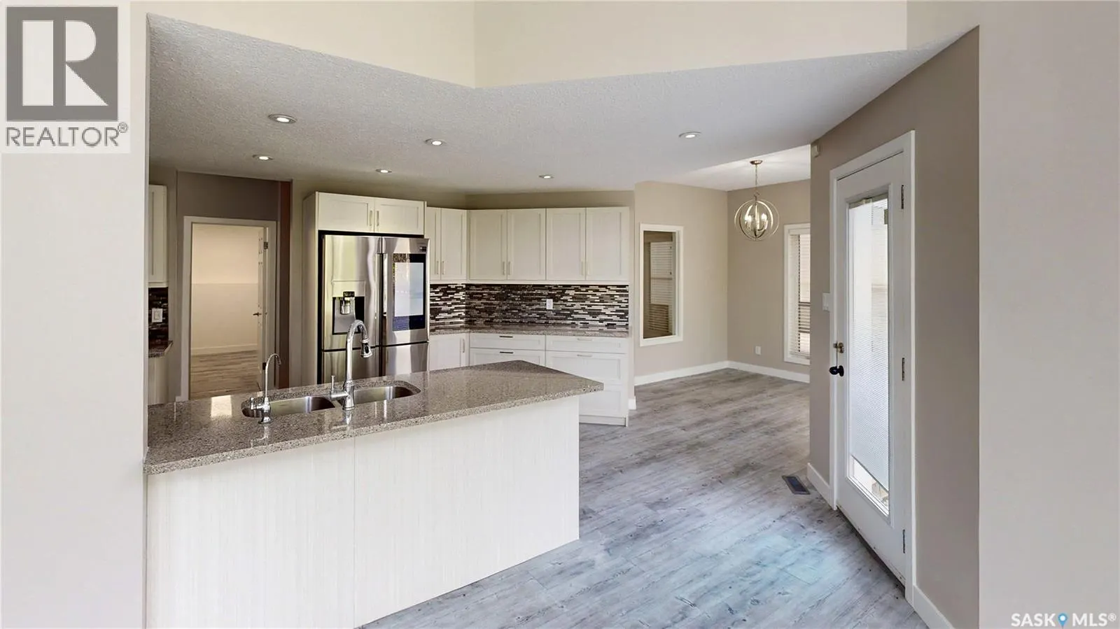 5006 Wascana Vista COURT