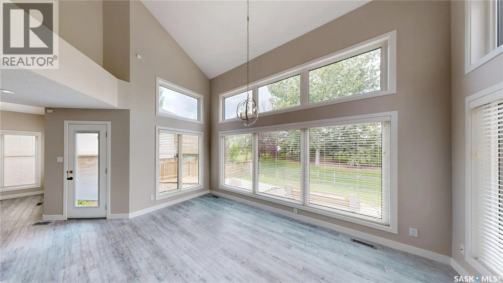 5006 Wascana Vista COURT