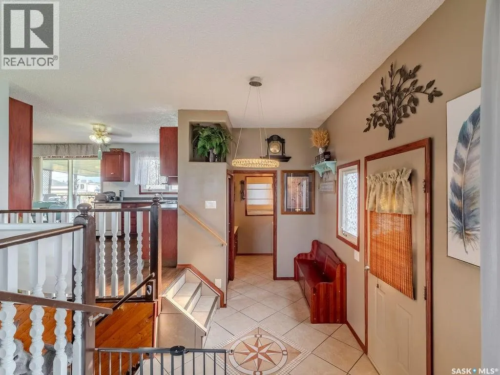 215 7th STREET S